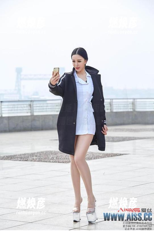 AISS爱丝(黄金版) - 逛街时的小秘密，亚美依的高清图集总是那么撩人！
