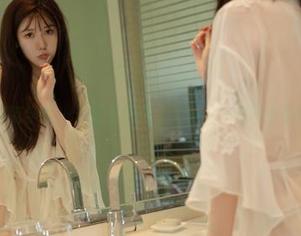 MFStar模范学院 – 当黄乐然遇上女仆：一套图中的幽默才女！