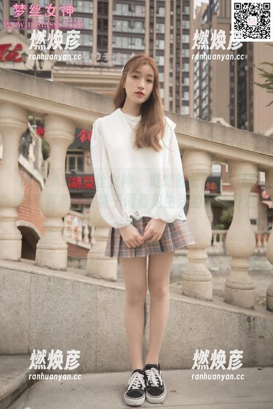 MSLASS梦丝女神 - 璇璇的长筒袜：精选写真集，在袜子间看见生活的趣味和温度！
