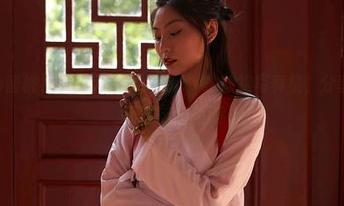 MiiTao蜜桃社 – 踏入雪梨sherry的旗袍写真集，分享每一种不被定义的美
