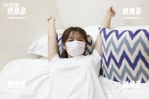 在ROSI的图库里，红色蕾丝等你来下载，心跳加速哦！