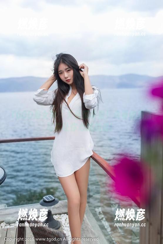 TGOD推女神 - 天台见真章！佟蔓的高清写真让你心跳加速！