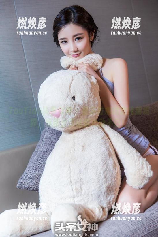 TouTiao头条女神-曼苏拉娜 TouTiao头条女神 - 曼苏拉娜的清纯新境界,最新分享让你心动不已!