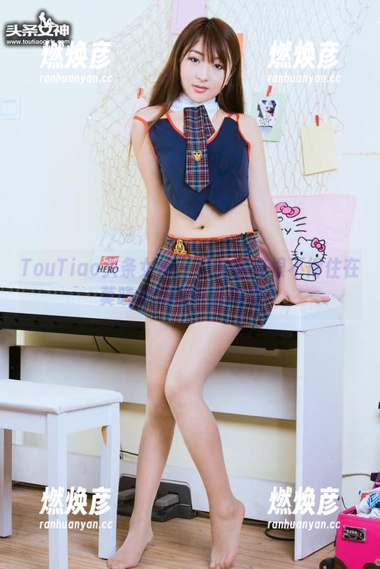 TouTiao头条女神-莫晓希 TouTiao头条女神 - 一觉醒来恨不得住在莫晓希的睡衣合集里!