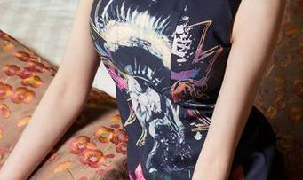 TouTiao头条女神 – 萌琪琪浴缸私拍合集,水波荡漾间的俏皮瞬间!