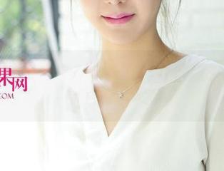 UGirls尤果网 – 厨房里的女神：乔依琳厨娘，高清照片讲述温暖与创意的故事