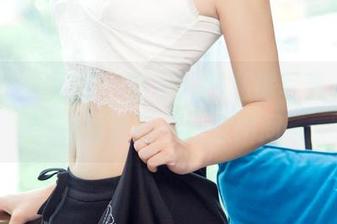 UGirls尤果网 – 信悦儿的私房写真,奶牛原图里的不经意瞬间