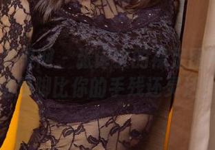 UGirls尤果网 – 张译文的裸足图片合集：这双脚比你的手残还灵活！