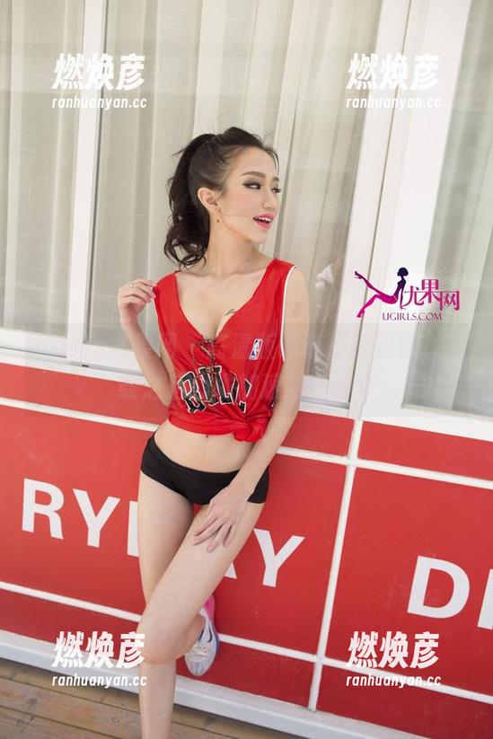 UGirls尤果网 - 高清版谭晓彤校服照，下载之后心跳加速的小确幸