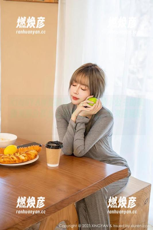 XINGYAN星颜社 - 听说心妍小公主的美腿美图分享会上演绝妙瞬间，快来围观吧！