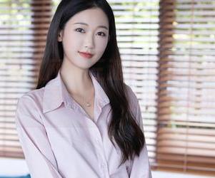 Xiuren秀人网 – 三亚旅拍的秘境：小海臀Rena原图下载，快来一起沉浸！