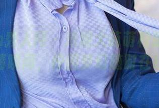 Xiuren秀人网 – 米妮大萌萌校服写真的高清瞬间，校园梦幻随时在线！