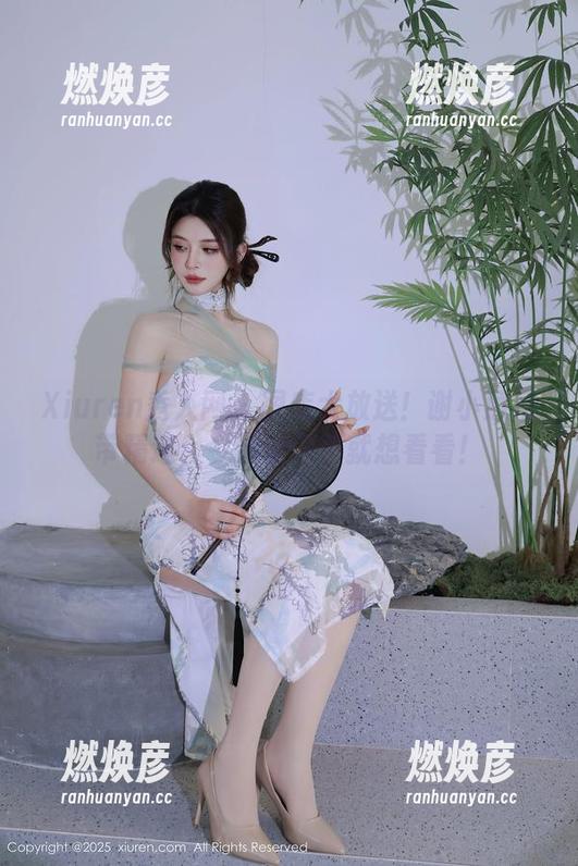 Xiuren秀人网 - 图库大放送！谢小蒽吊带精选，今天觉得热就想看看！