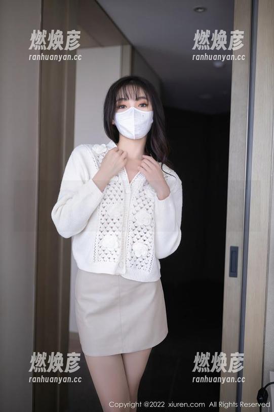 Xiuren秀人网-雅茹老师 Xiuren秀人网 - 透明的套图:雅茹老师教你如何在阳光下闪耀
