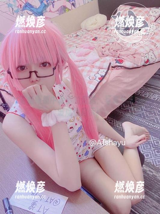at鲨鱼眼镜中隐藏的魔法：写真分享来一波魔性启示！