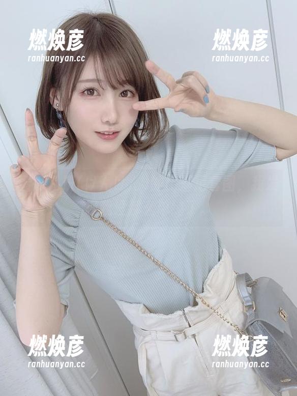 看けん研(けんけん)的比基尼套图，我发现我没那么单纯了。