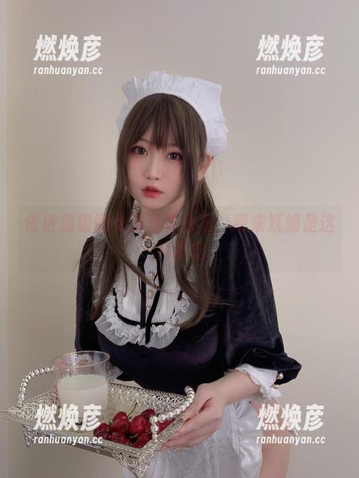 依依超级懒 依依超级懒女友写真合集:原来妩媚是这种感觉