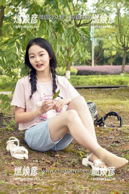 初夏女神 - 安妮的姐妹合影续集，看完这个全套作品我心里的羡慕啊…