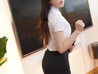 下载嗷呜虎虎的兔兔写真，来一场视觉的金钱风暴！
