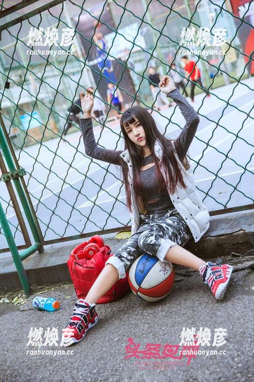 头条女神-文雪 头条女神 - 文雪的粉色奇迹:这组写真,简直是人间仙女的日常!