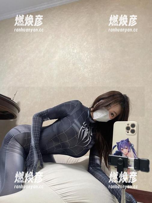 奶宝妹纸 微密圈 - 翻看奶宝妹纸的红黑图集,心情跟着色调起伏,真是奇妙的视觉旅行!