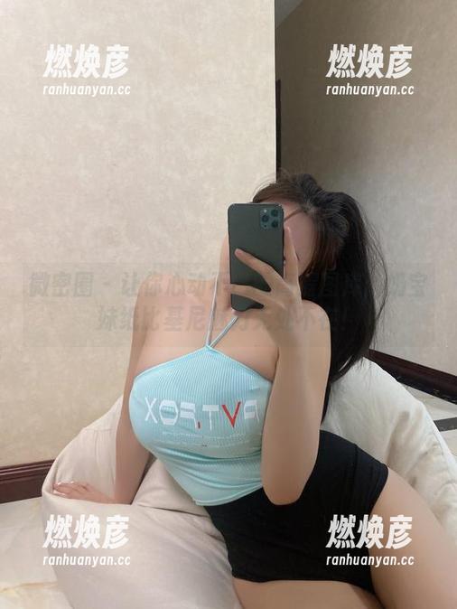 微密圈 - 让你心动不已的高清图库：奶宝妹纸比基尼魅力无处不在！