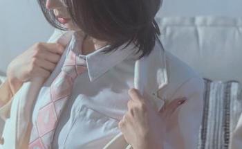 奶桃桃出镜，cos和“死库水”完美合体：图册中的清新气息