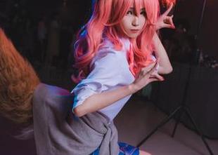 精选妖君白研可爱侧脸：光影交错，那一瞬间我心都要融化了