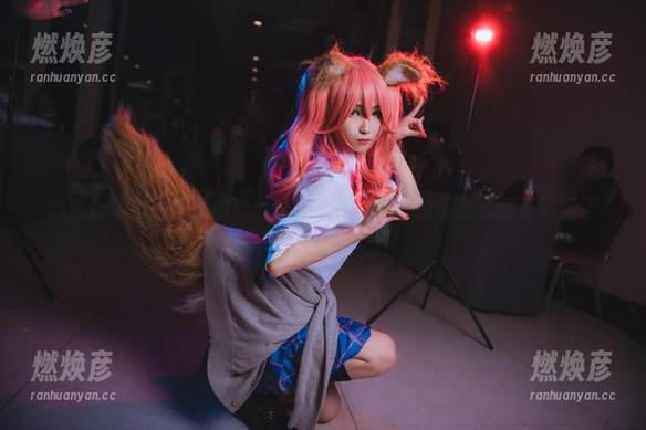 精选妖君白研可爱侧脸：光影交错，那一瞬间我心都要融化了