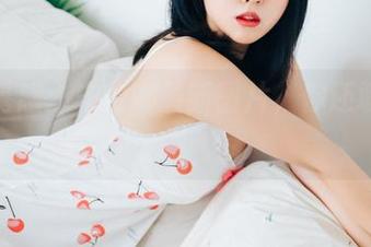 黑丝诱惑：宋哈娜最新图片，你还敢错过？