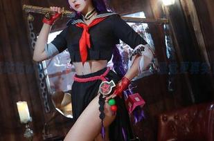 小容仔咕咕咕w的毛衣作品，毫无圣光，感觉更真实更亲近。