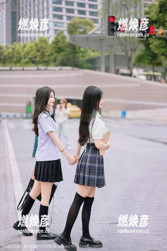 尤蜜荟 - 分享田冰冰的肉丝写真集：让你大开眼界，不藏私哦！