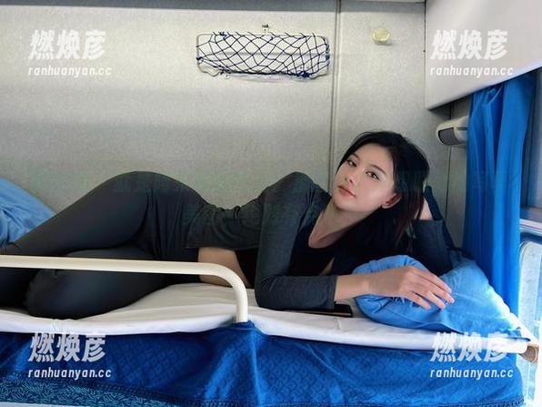 微密圈 - 就是阿朱啊的教室：那些让人浮想联翩的写真美图，绝对有点色！