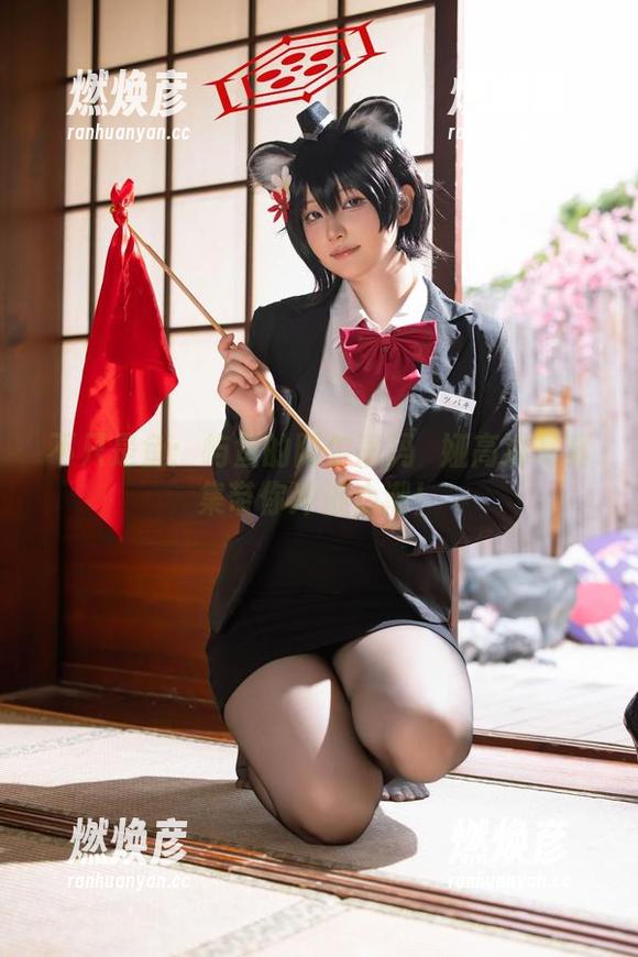 屿鱼 不只是鱼:屿鱼的阿尔蒂玛媞娅高清写真集带你冲浪心潮!