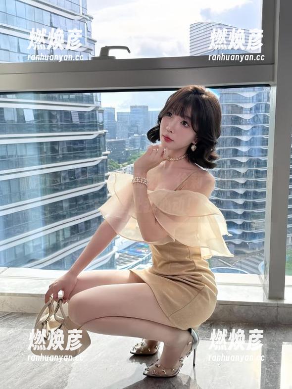 微密圈 - 高清写真时刻，徐莉芝的枣红裙+黑丝让我心动！