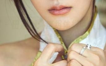 推女郎 – 田芯娜：这组体操服美图资源，同事还能看吗？
