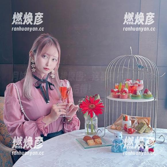 月城委员会红裙原图：这福利不看真的会后悔！