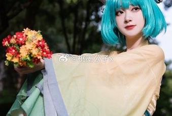 浴缸不是水，桃墨公子创造的是艺术，快来观看她的奇妙作品！