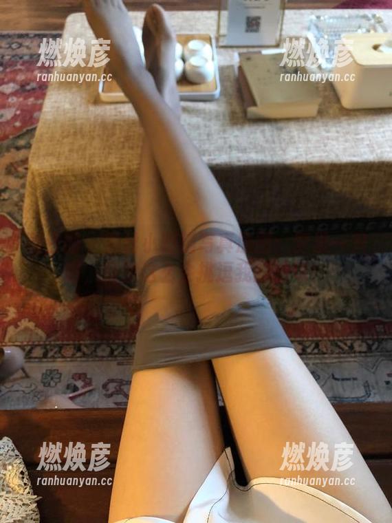 梦里一只喵 微密圈 - 黑丝小野猫写真原图:梦里一只喵,竟然这么会挑逗我的眼球!
