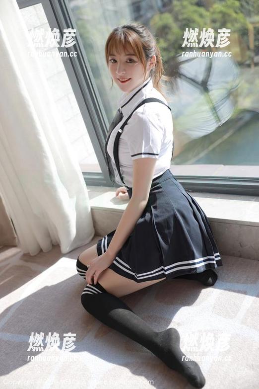 模范学院-草莓兔兔 模范学院 - 精选写真,草莓兔兔秘书的职场奇遇:甜蜜到不行!