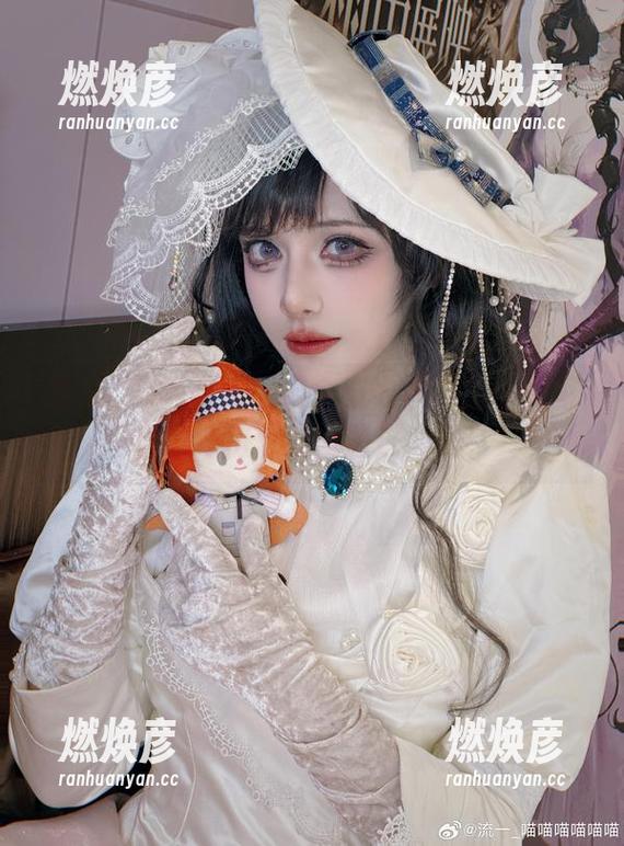 流一_喵喵喵喵喵喵全新力作：崔三娘写真集，仿佛光线洒进心里！