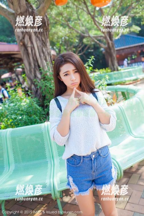爱蜜社-闵妮Mily 爱蜜社 - 不止是一件衬衫:闵妮Mily的白衬衫合集让你眼前一亮