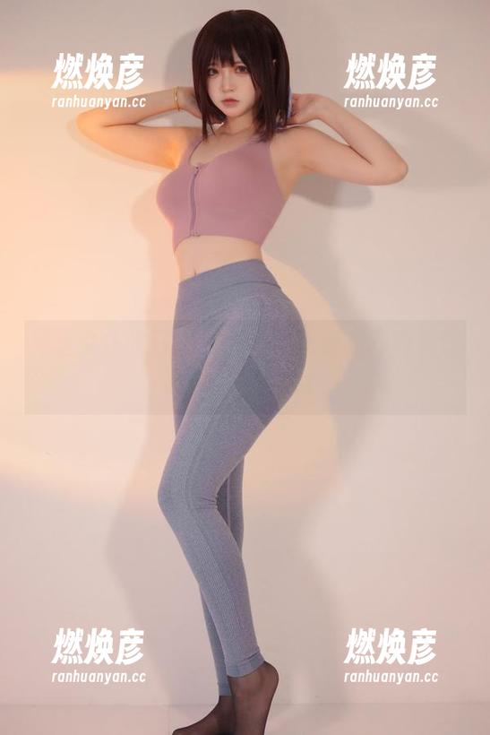 黑丝女仆的日常——疯猫ss最新写真集流出，快来瞧瞧！