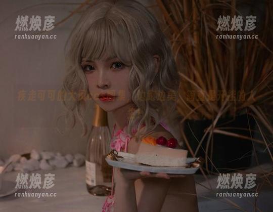 疾走可可的大凤cos图集，边跑边美，简直是开挂的人生！