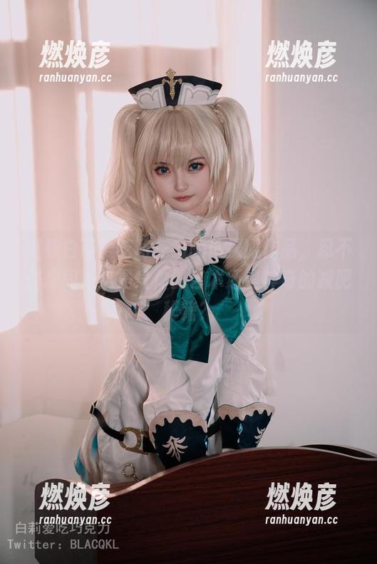 观看白莉爱吃巧克力的体操服作品，忍不住想问，这是身体的艺术还是神奇的减肥秘籍？