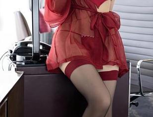 秀人网 – 当Cherry绯月樱穿上校服，图包瞬间变身：这年纪就该这么疯狂！