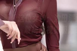 秀人网 – 看看这位女神：油田溪溪的无圣光写真，敢挑战视觉极限吗