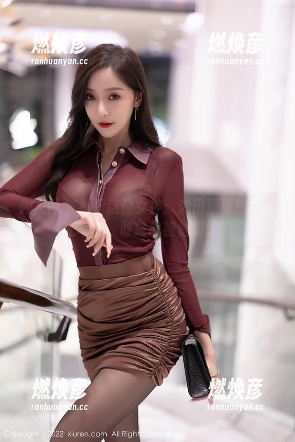 秀人网 - 看看这位女神：油田溪溪的无圣光写真，敢挑战视觉极限吗