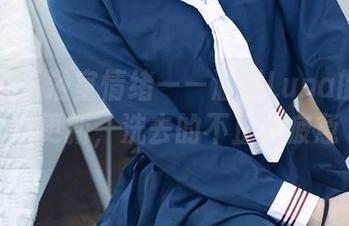 秀人网 – 浴室情绪——涵涵Luna的新图集更新，洗去的不止是疲惫