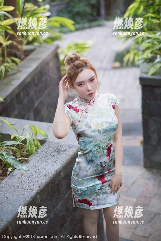 秀人网 - 最新！白琮瑗浴缸写真集：哈哈镜中的水珠与幽默！
